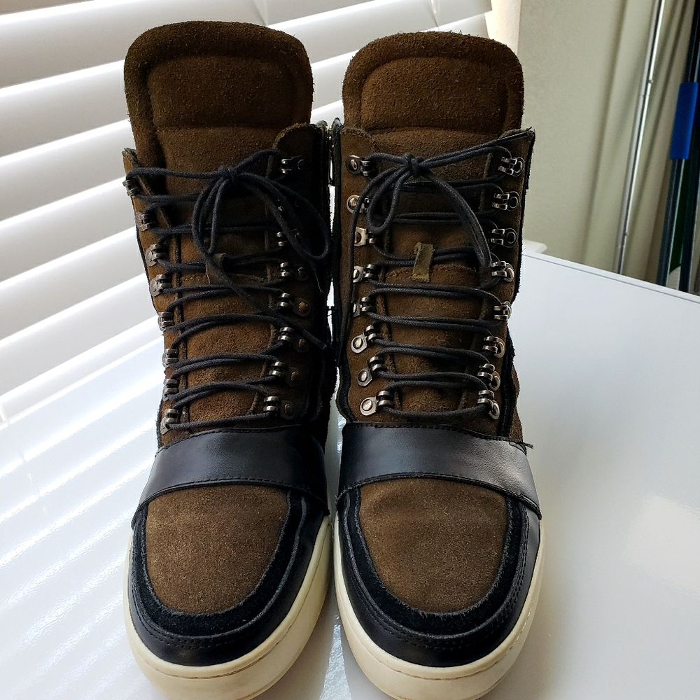 Mens Balmain Luxury Sneakers - Picture 4 of 5